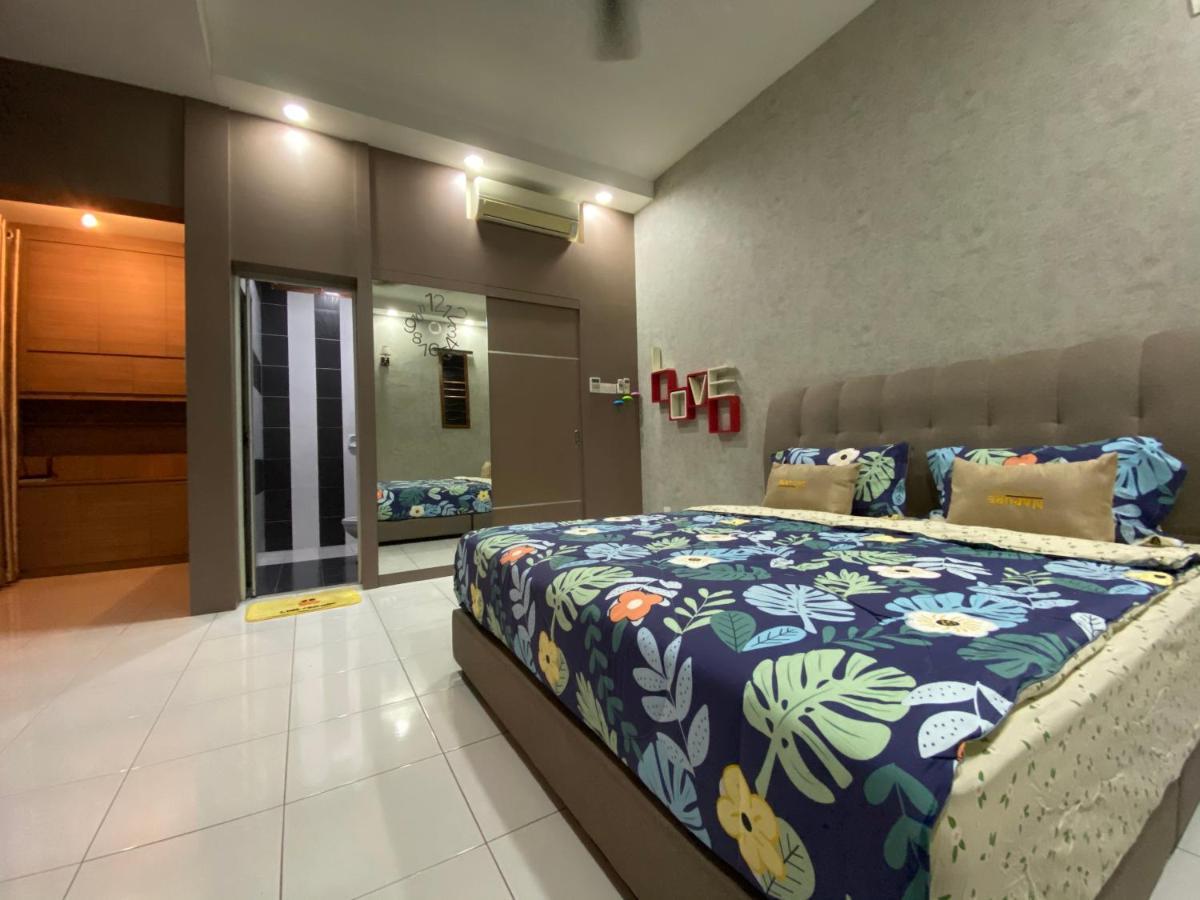 Villa The Hiijo Haus Private Pool & Garden Johor Bahru Esterno foto